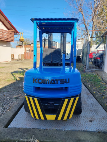 stivuitor-komatsu-big-3